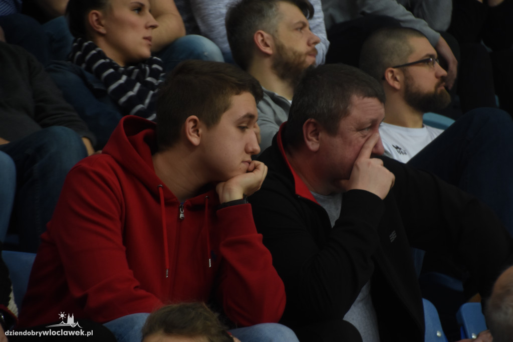 Kibice na meczu Anwilu z BK Banvit
