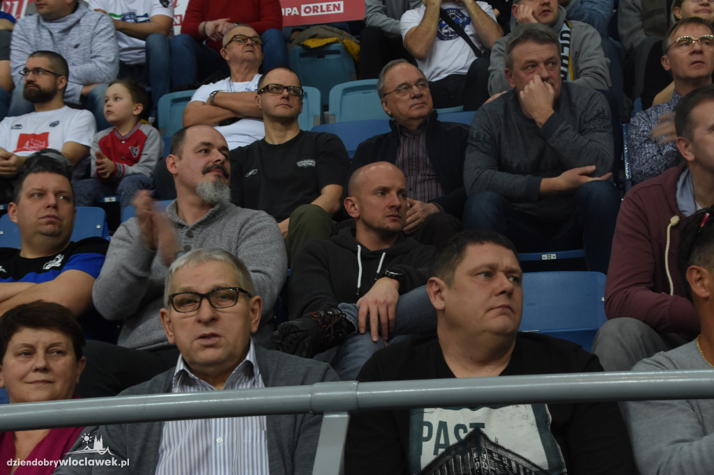 Kibice na meczu Anwilu z BK Banvit
