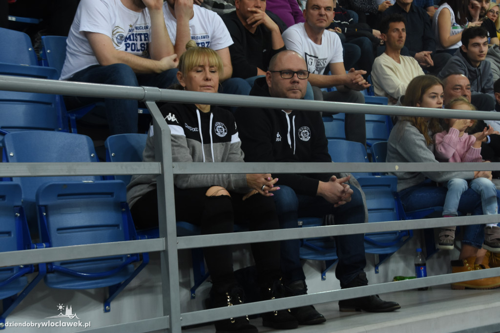 Kibice na meczu Anwilu z BK Banvit