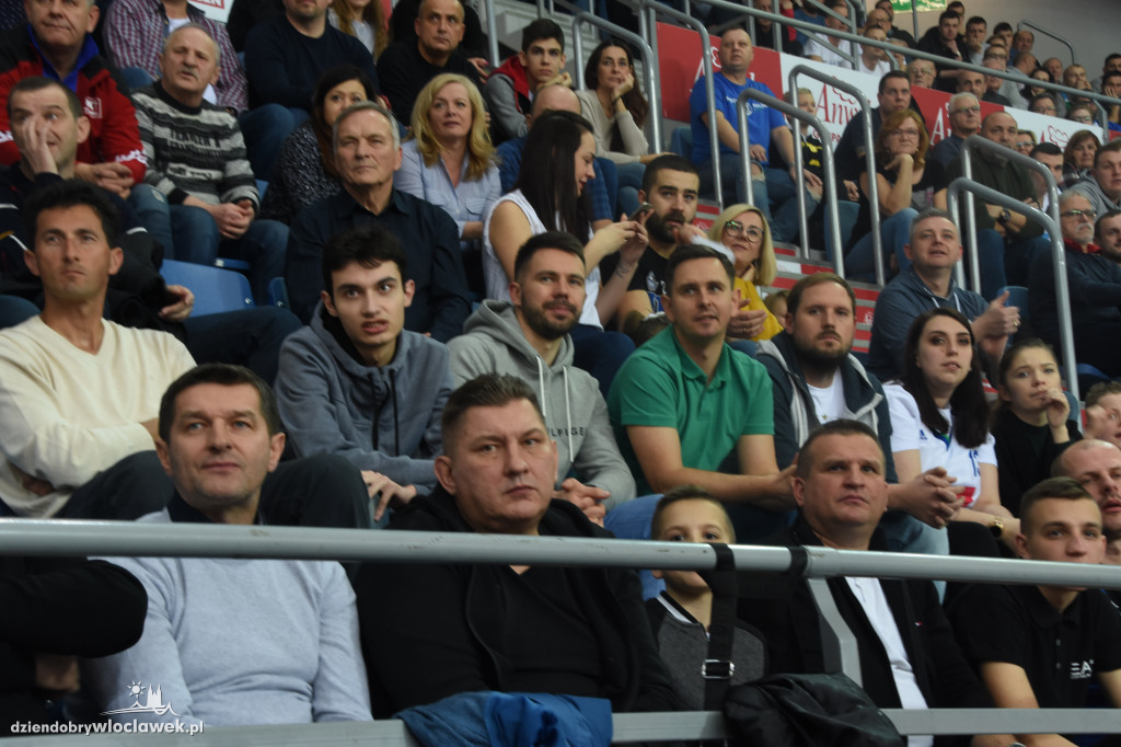 Kibice na meczu Anwilu z BK Banvit