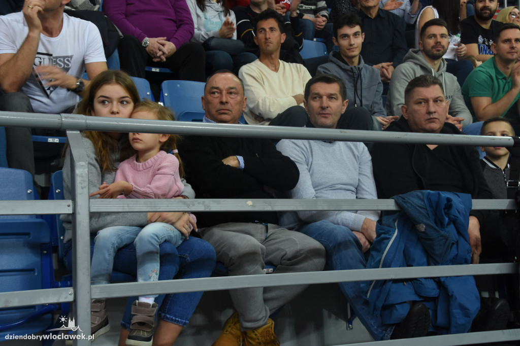 Kibice na meczu Anwilu z BK Banvit