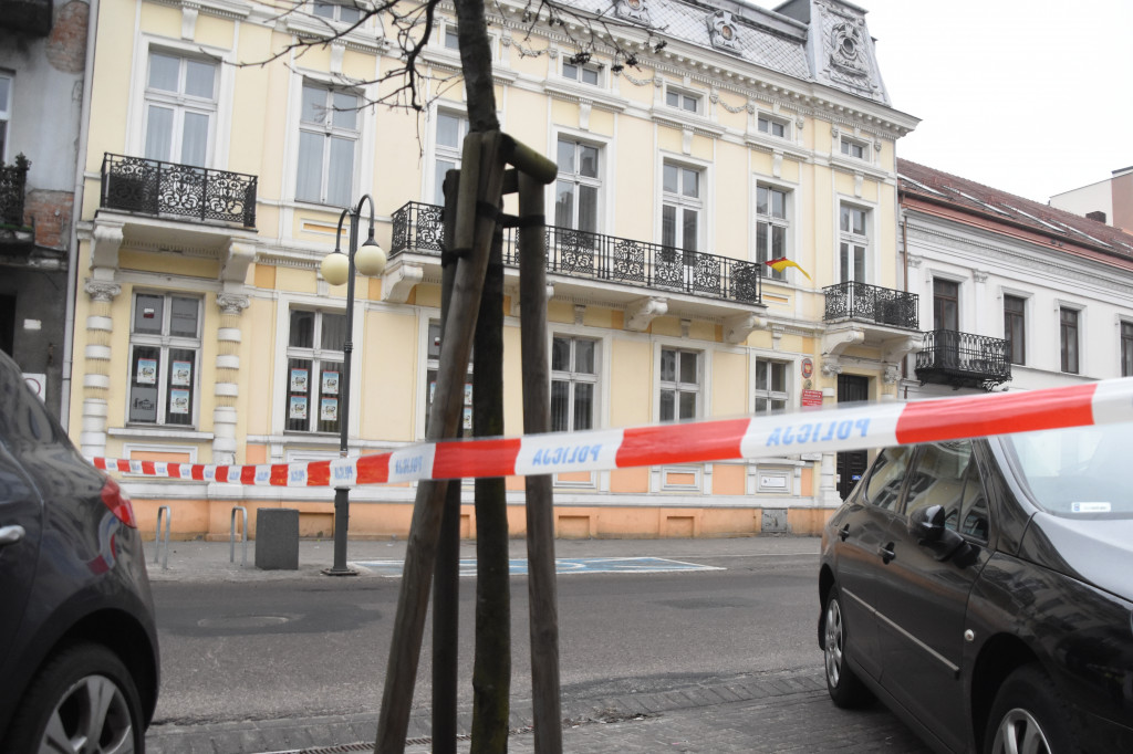 Alarm bombowy w urzędzie i sądzie