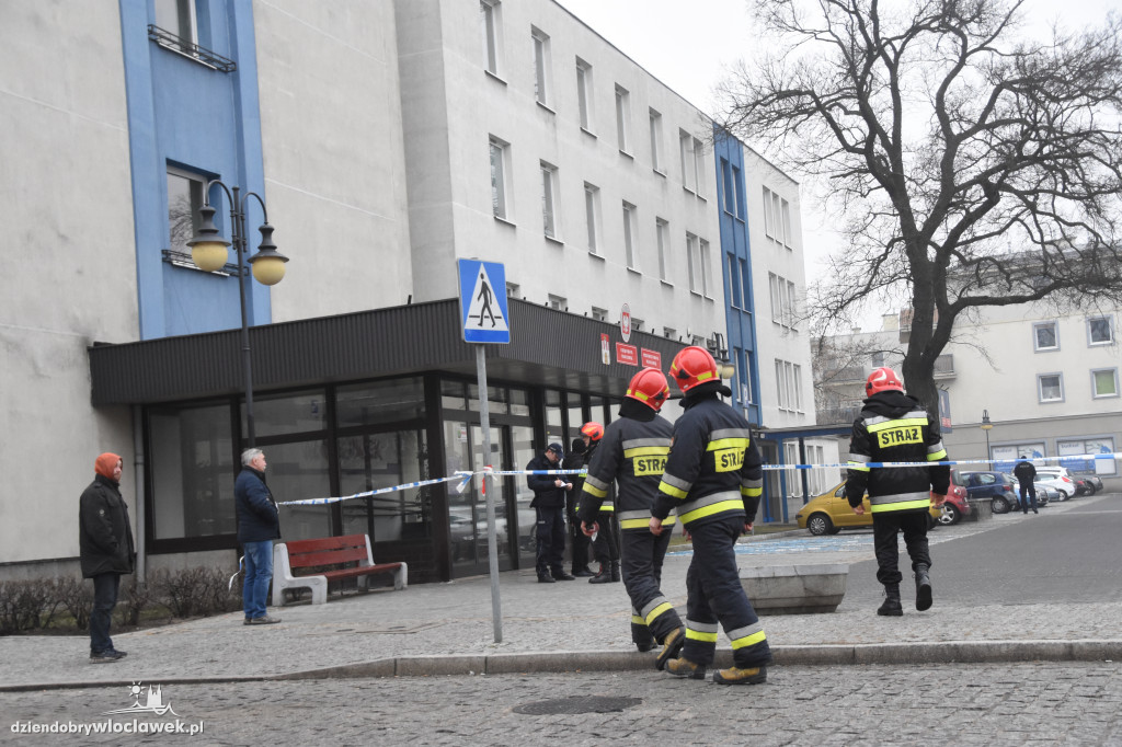 Alarm bombowy w urzędzie i sądzie