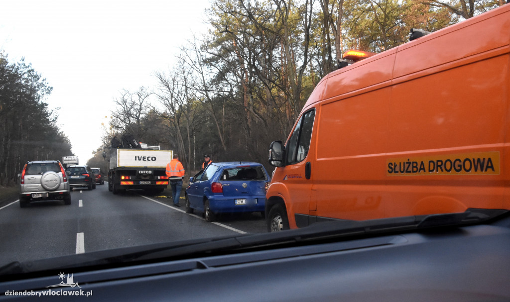 Dachowanie auta na trasie brzeskiej