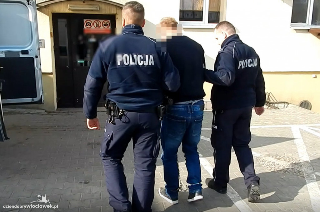 Bandyci znęcali się nad 34-latkiem