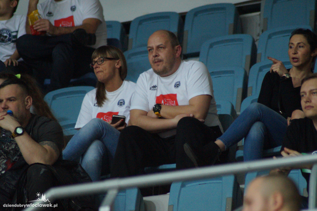 Kibice na meczu Anwil vs HydroTruck