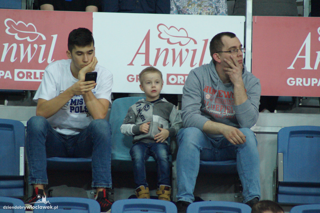 Kibice na meczu Anwil vs HydroTruck