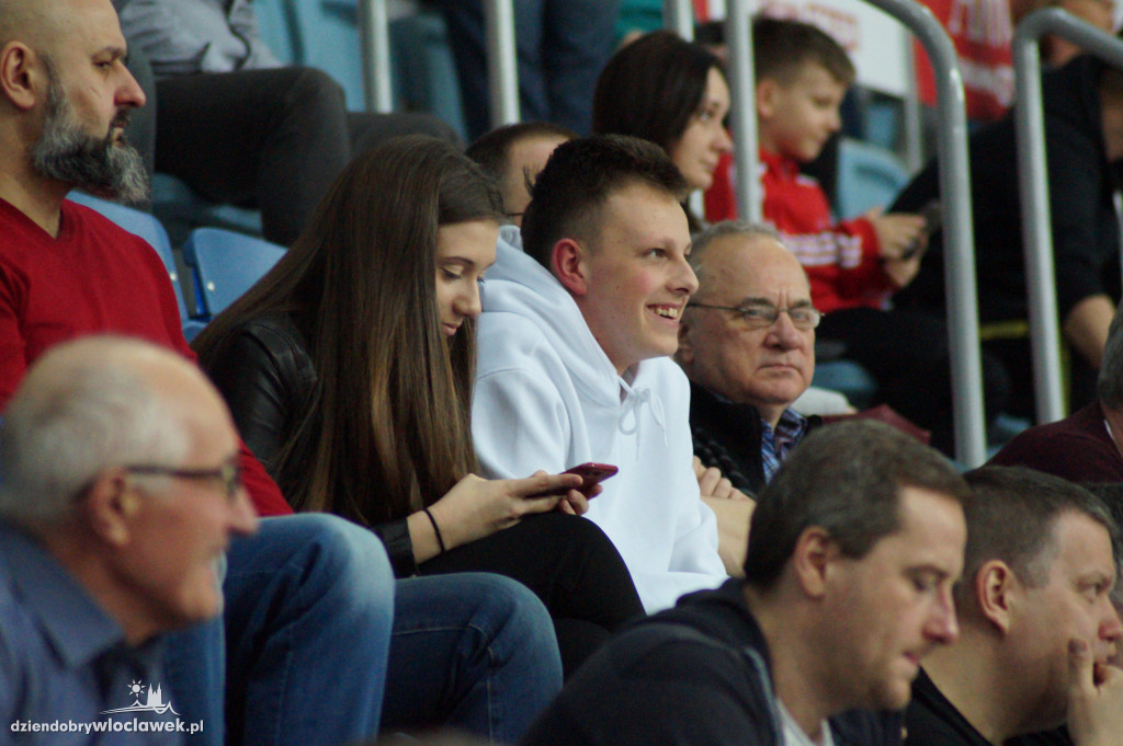 Kibice na meczu Anwil vs HydroTruck