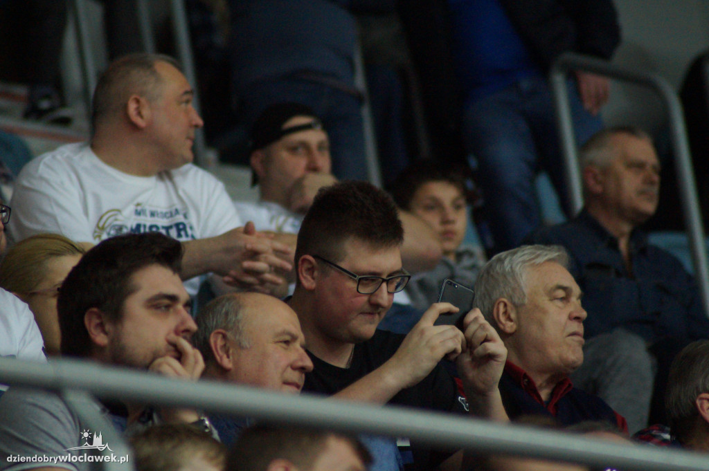 Kibice na meczu Anwil vs HydroTruck