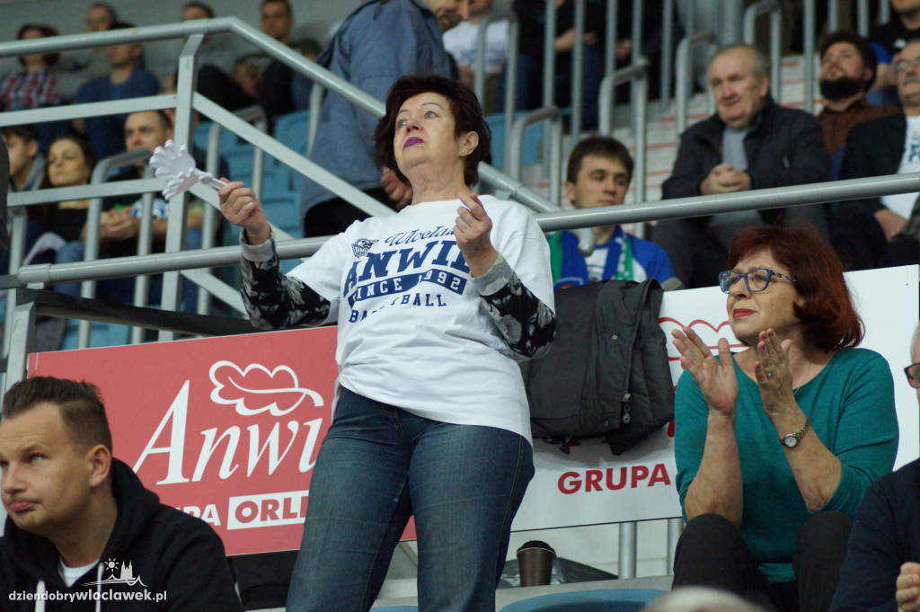Kibice na meczu Anwil vs HydroTruck
