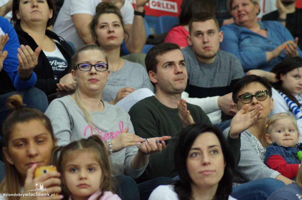 Kibice na meczu Anwil vs HydroTruck