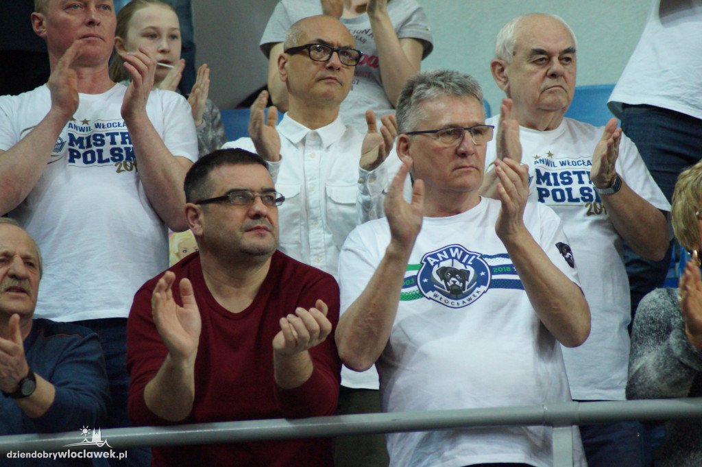 Kibice na meczu Anwil vs HydroTruck