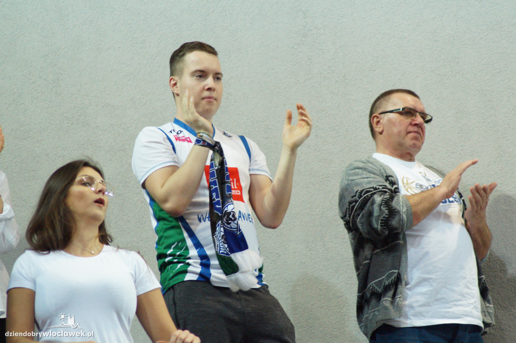 Kibice na meczu Anwil vs HydroTruck