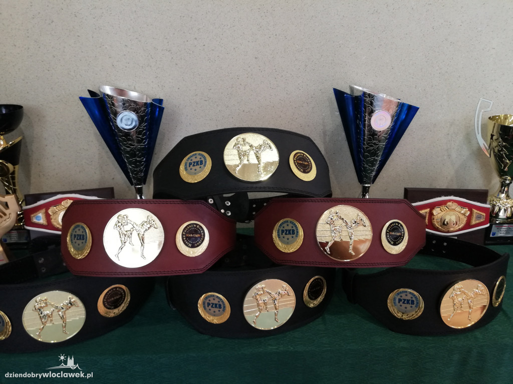 Młodzi sportowcy z medalami!