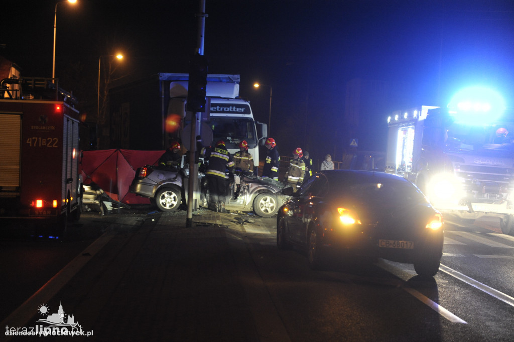 Wypadek na drodze. Nie żyją 2 osoby!
