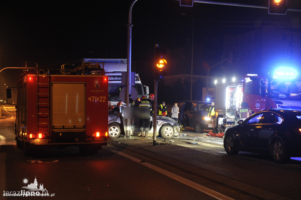 Wypadek na drodze. Nie żyją 2 osoby!