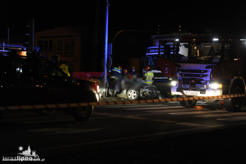 Wypadek na drodze. Nie żyją 2 osoby!