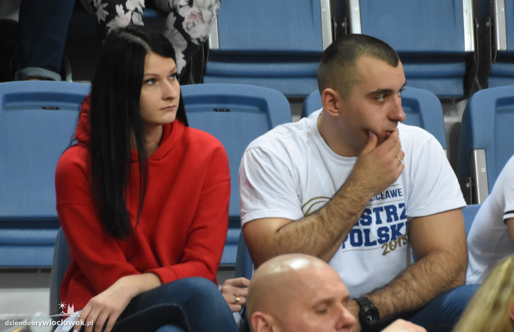Kibice na meczu z Miastem Szkła Krosno