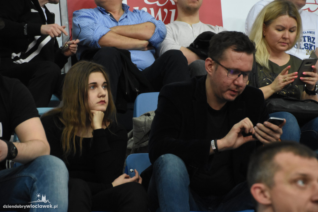 Kibice na meczu z Miastem Szkła Krosno