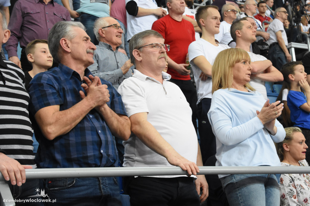 Kibice na meczu z Miastem Szkła Krosno