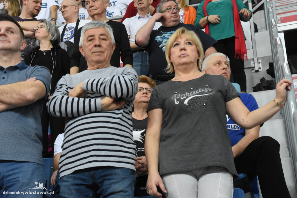 Kibice na meczu z Miastem Szkła Krosno