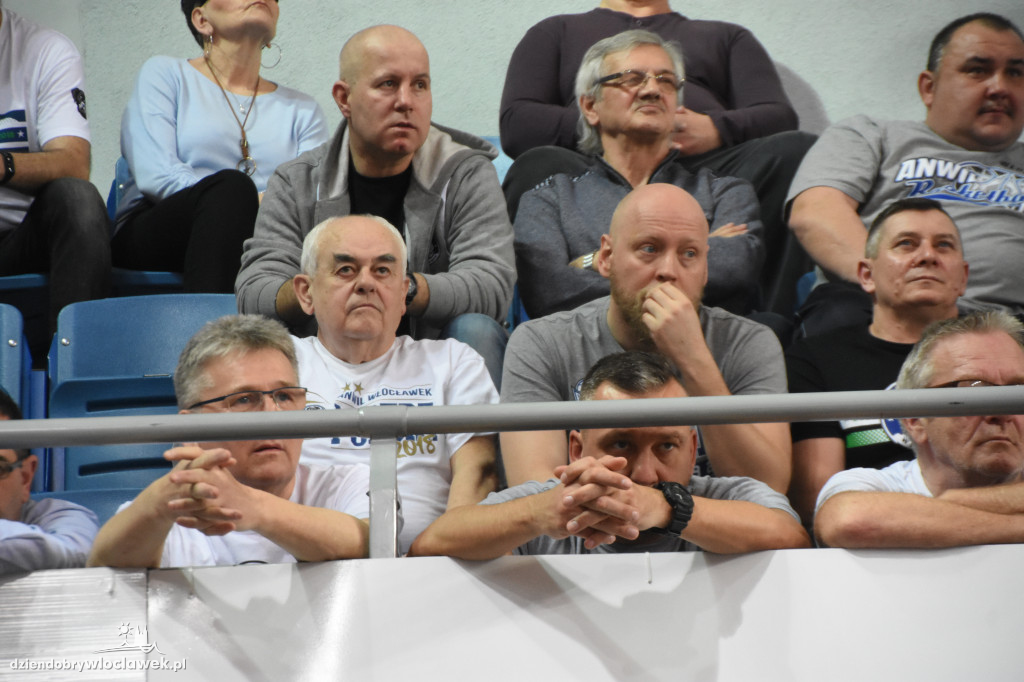 Kibice na meczu z Miastem Szkła Krosno
