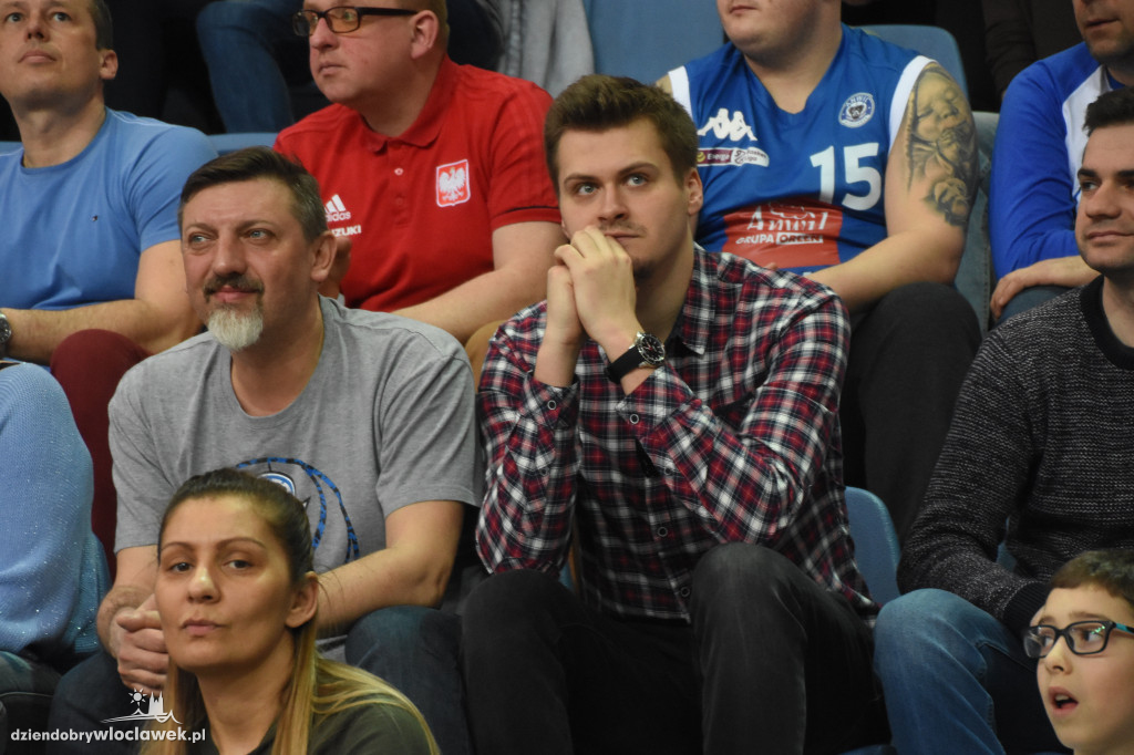 Kibice na meczu z Miastem Szkła Krosno
