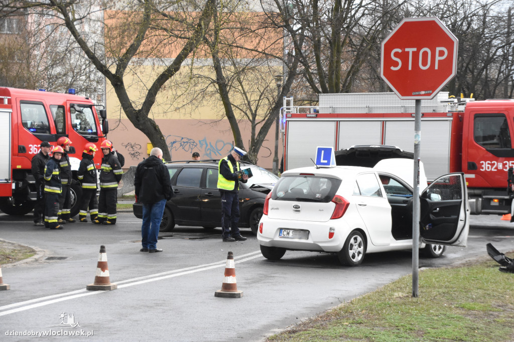 Zderzenie 3 aut na Kazimierza Wielkiego