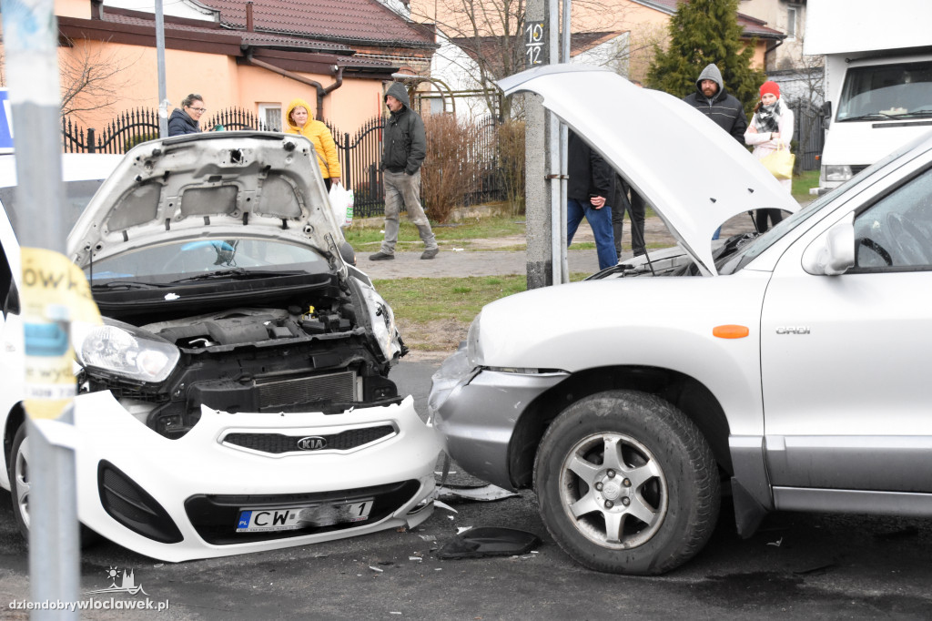 Zderzenie 3 aut na Kazimierza Wielkiego