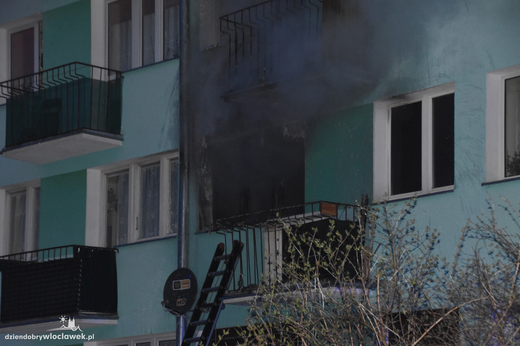 Pożar w bloku. Nie żyje 1 osoba