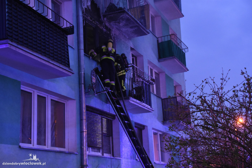 Pożar w bloku. Nie żyje 1 osoba