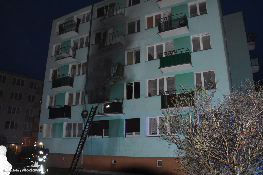 Pożar w bloku. Nie żyje 1 osoba