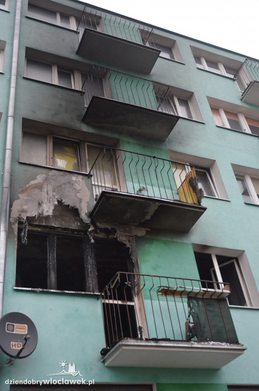 Dziewińska 32a po pożarze