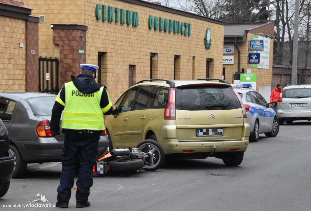 Wypadek na ul. Długiej, ranny motocyklista