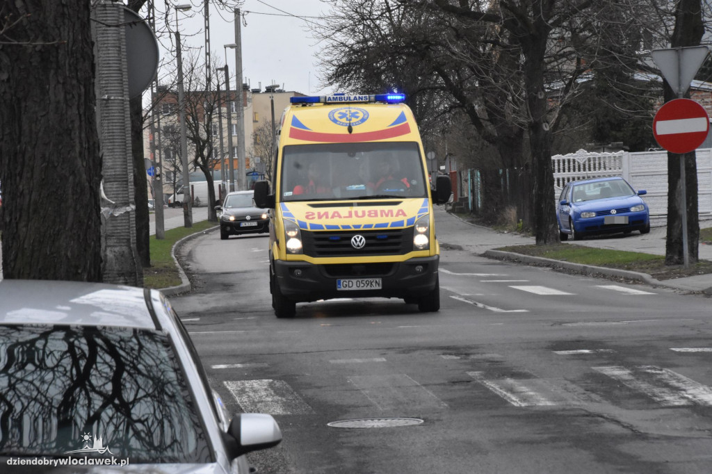Wypadek na ul. Długiej, ranny motocyklista