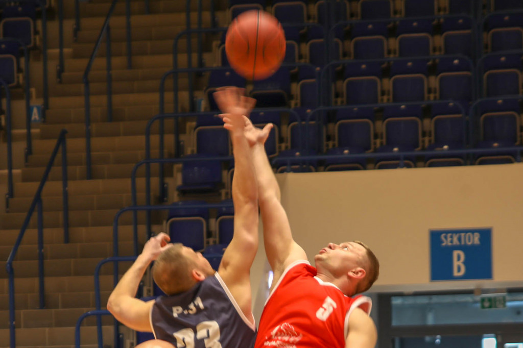 Finaliści turnieju 'Anwil pod koszem'