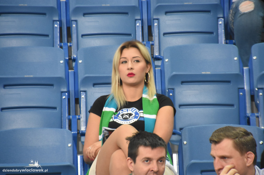 Kibice na meczu Anwil vs MKS w Hali Mistrzów
