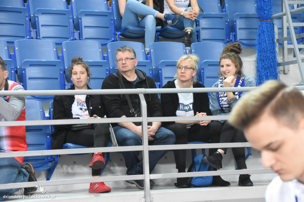 Kibice na meczu Anwil vs MKS w Hali Mistrzów