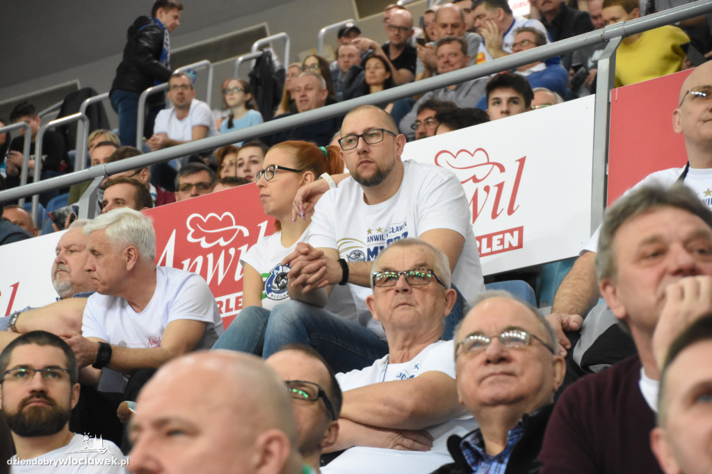 Kibice na meczu Anwil vs MKS w Hali Mistrzów