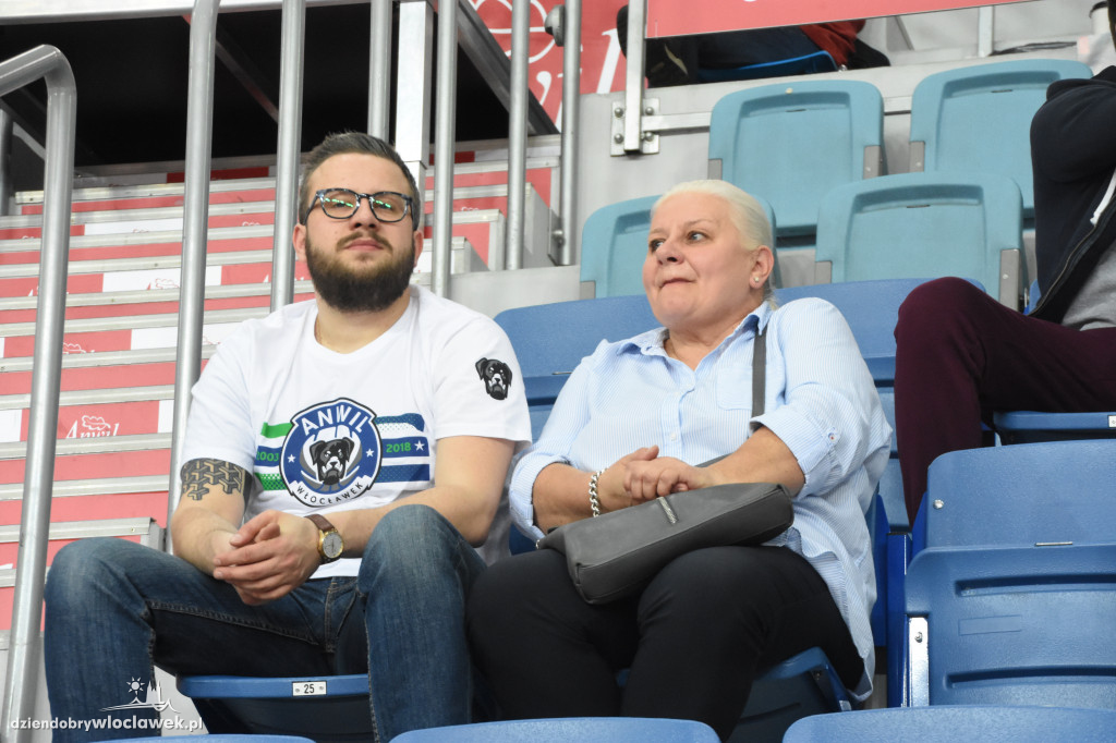 Kibice na meczu Anwil vs MKS w Hali Mistrzów