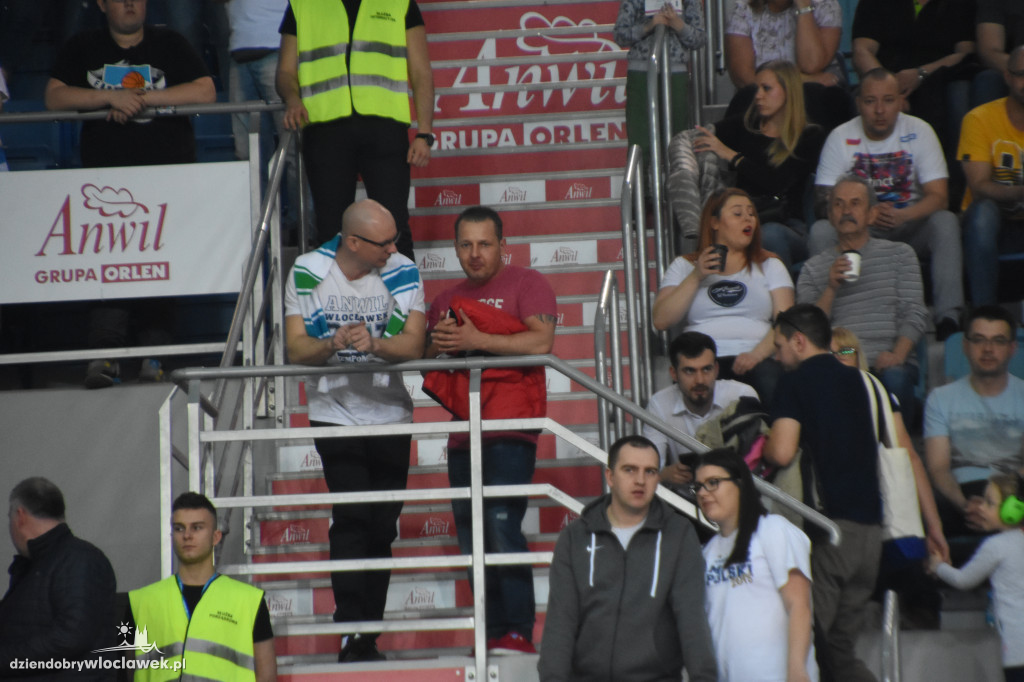Kibice na meczu Anwil vs MKS w Hali Mistrzów
