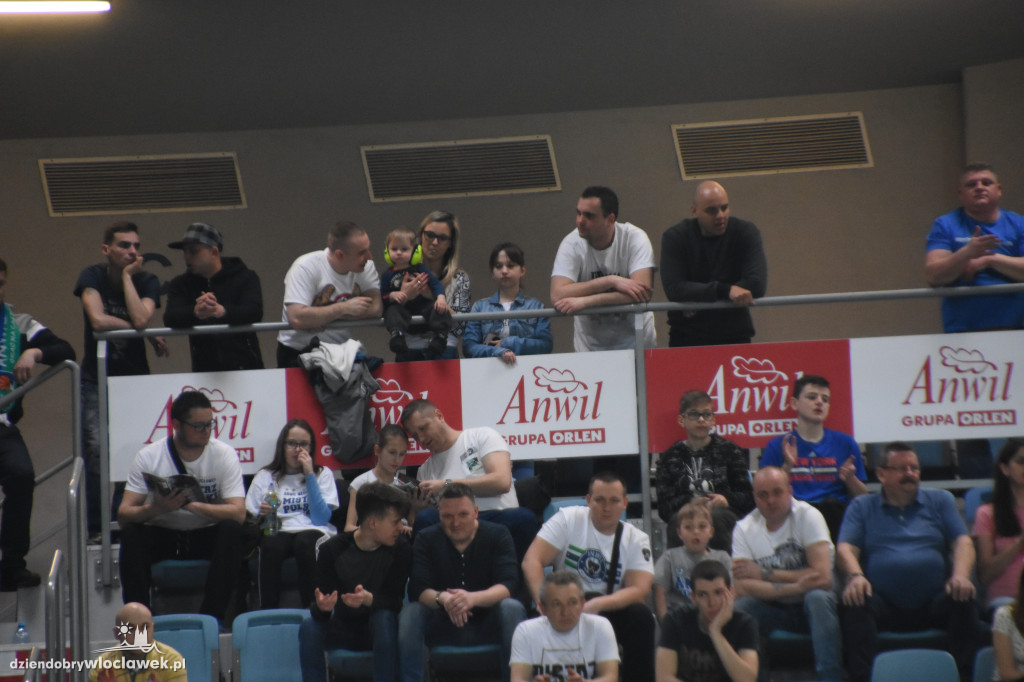 Kibice na meczu Anwil vs MKS w Hali Mistrzów