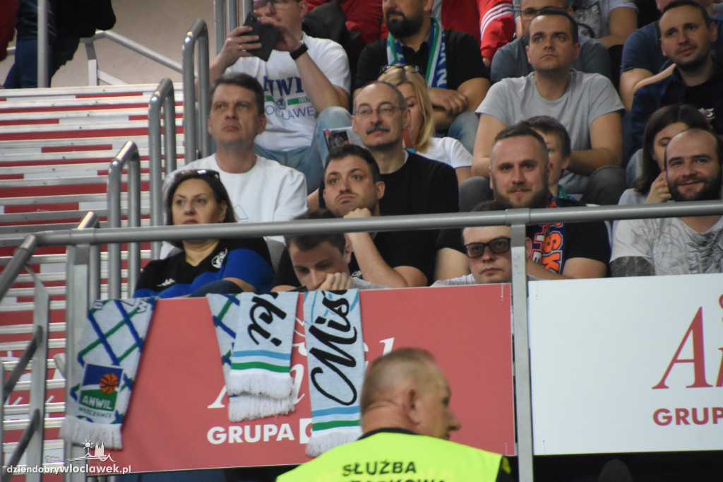 Kibice na meczu Anwil vs MKS w Hali Mistrzów