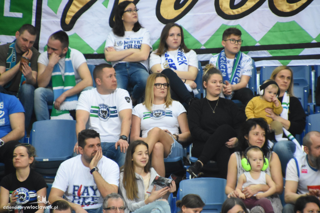 Kibice na meczu Anwil vs MKS w Hali Mistrzów