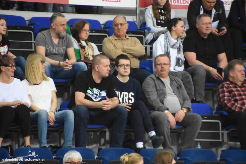 Kibice na meczu Anwil vs MKS w Hali Mistrzów