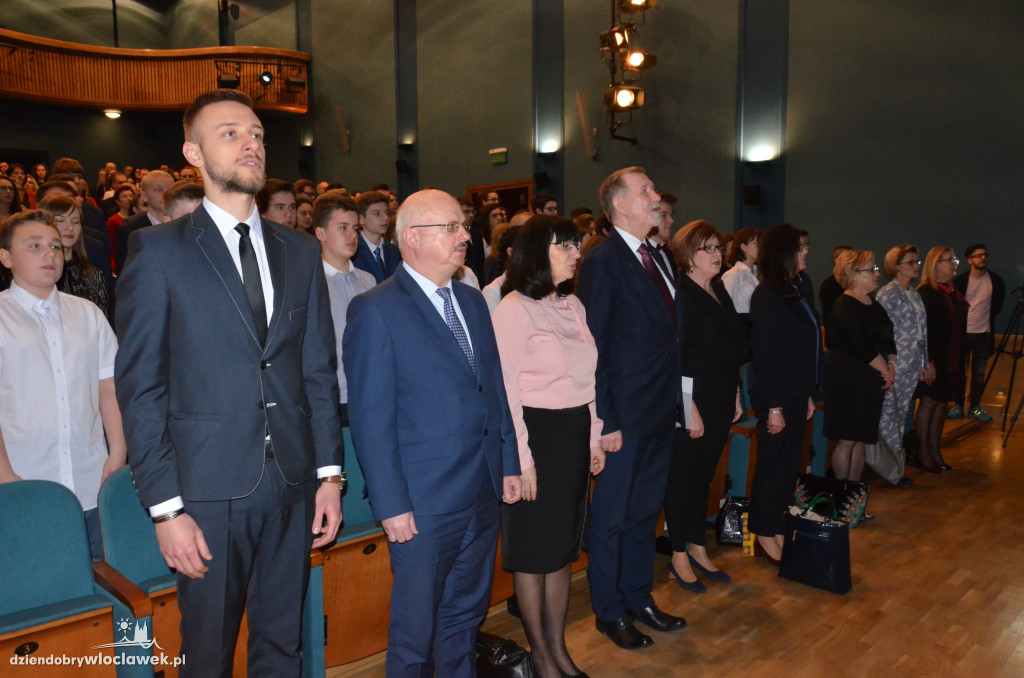 Kurator rozdał nagrody uczniom