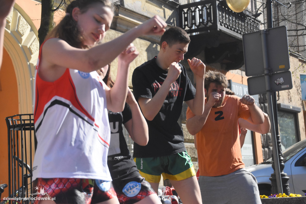 Trening z Akademią MMA na Śródmieściu