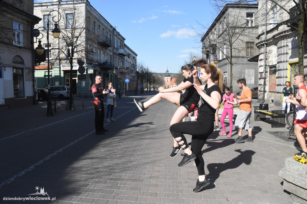 Trening z Akademią MMA na Śródmieściu