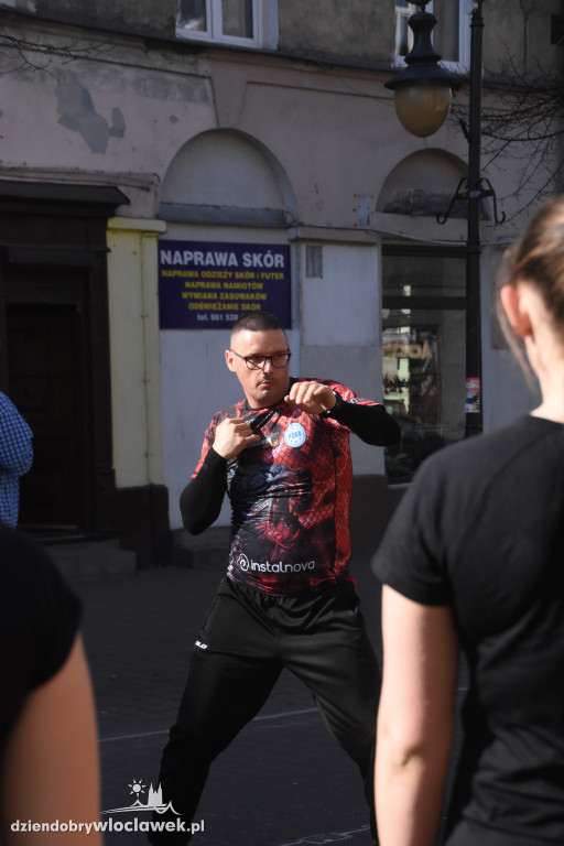 Trening z Akademią MMA na Śródmieściu