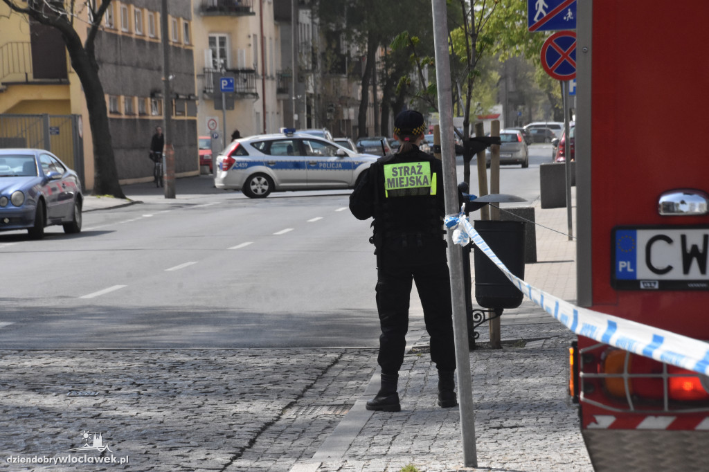 Ewakuacja w ratuszu po mailu o bombie
